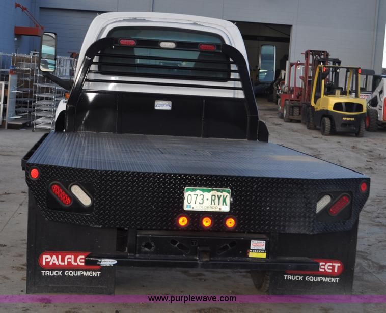 image for item G7079 2008 GMC C5500 flatbed truck
