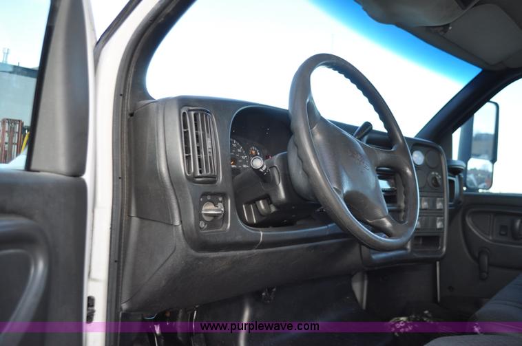 image for item G7079 2008 GMC C5500 flatbed truck