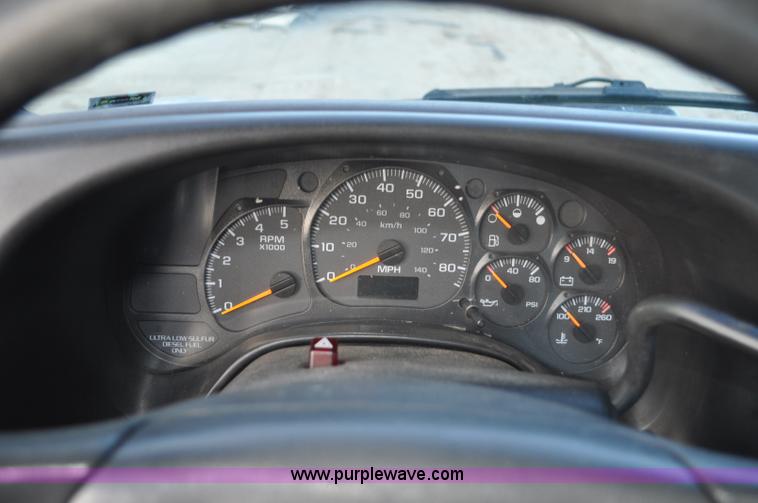 image for item G7079 2008 GMC C5500 flatbed truck