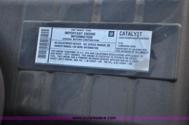 image for item G7079 2008 GMC C5500 flatbed truck