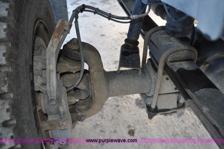 image for item G7079 2008 GMC C5500 flatbed truck