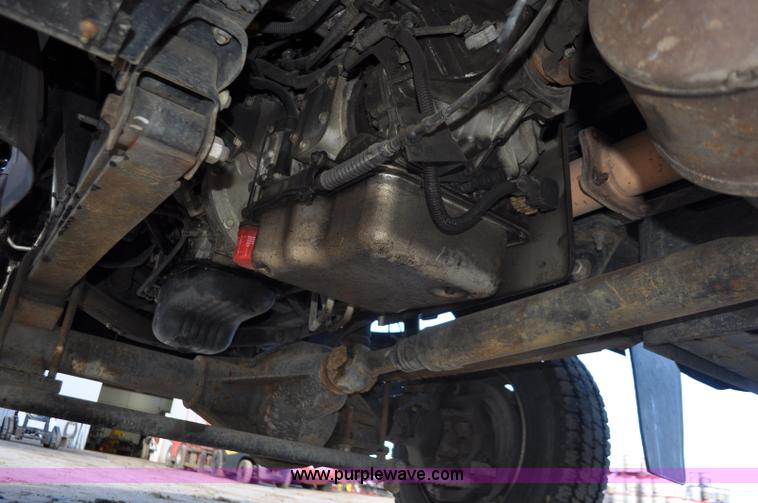 image for item G7079 2008 GMC C5500 flatbed truck