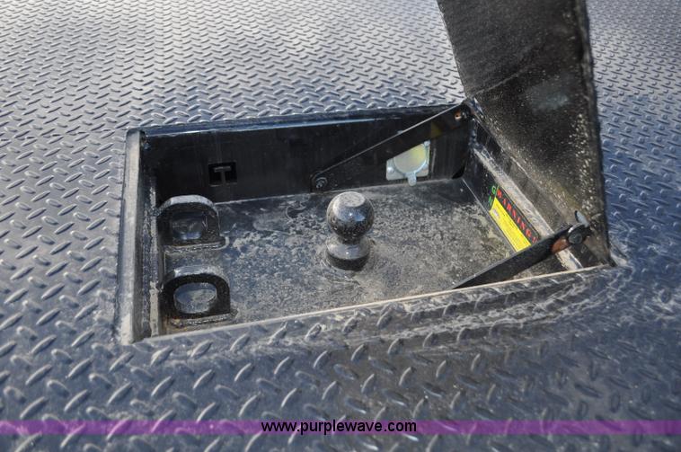 image for item G7079 2008 GMC C5500 flatbed truck