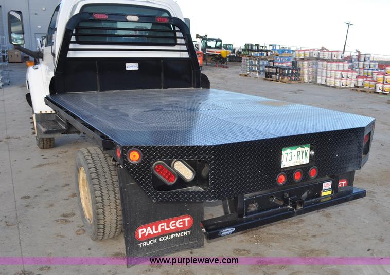 image for item G7079 2008 GMC C5500 flatbed truck