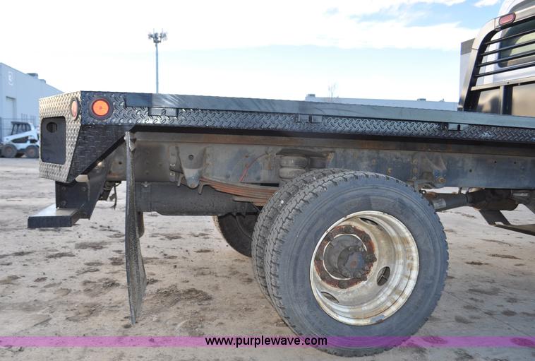 image for item G7079 2008 GMC C5500 flatbed truck