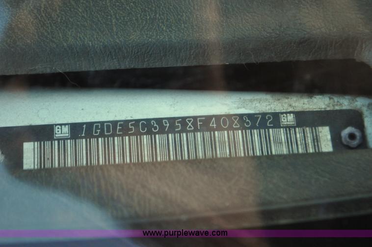 image for item G7079 2008 GMC C5500 flatbed truck