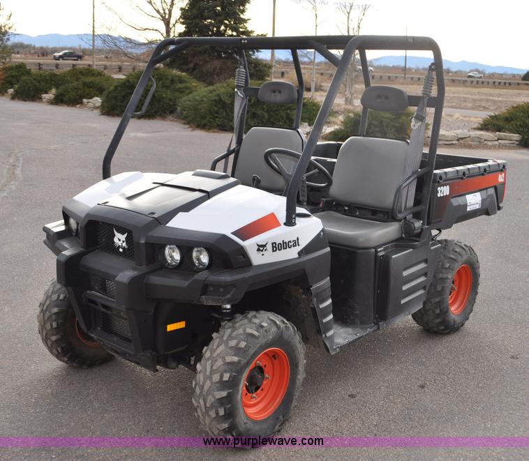 image for item G7085 2011 Bobcat 3200 utility vehicle