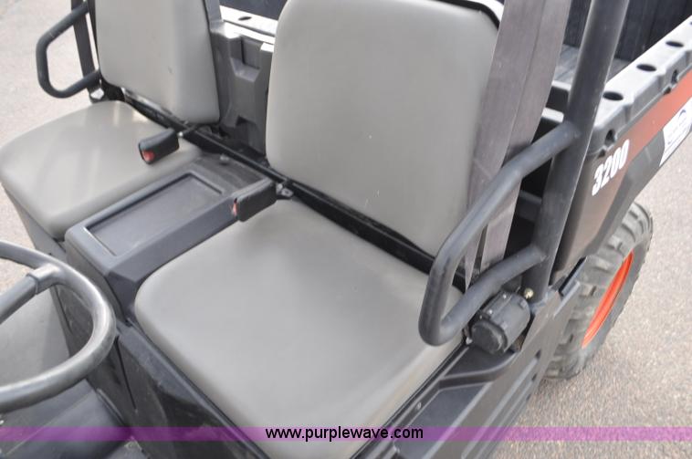 image for item G7085 2011 Bobcat 3200 utility vehicle