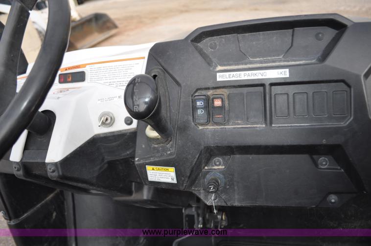 image for item G7085 2011 Bobcat 3200 utility vehicle