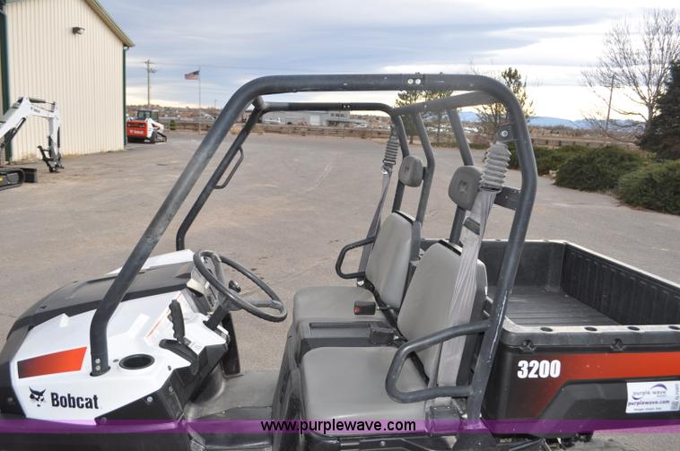 image for item G7085 2011 Bobcat 3200 utility vehicle