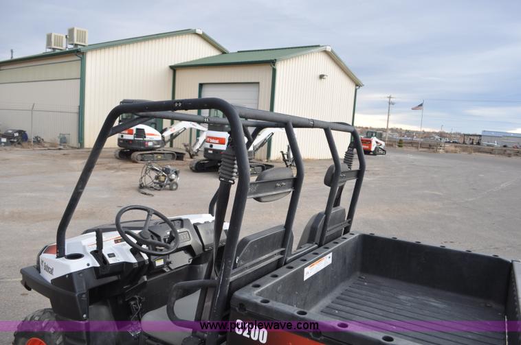 image for item G7085 2011 Bobcat 3200 utility vehicle