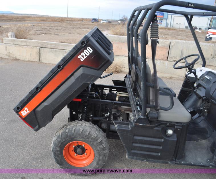 image for item G7085 2011 Bobcat 3200 utility vehicle