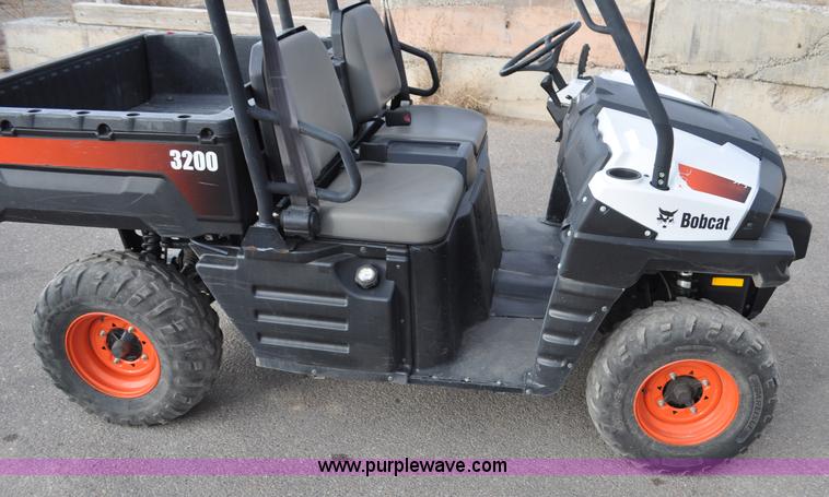 image for item G7085 2011 Bobcat 3200 utility vehicle
