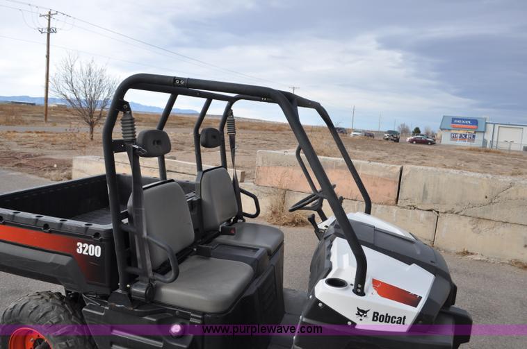 image for item G7085 2011 Bobcat 3200 utility vehicle