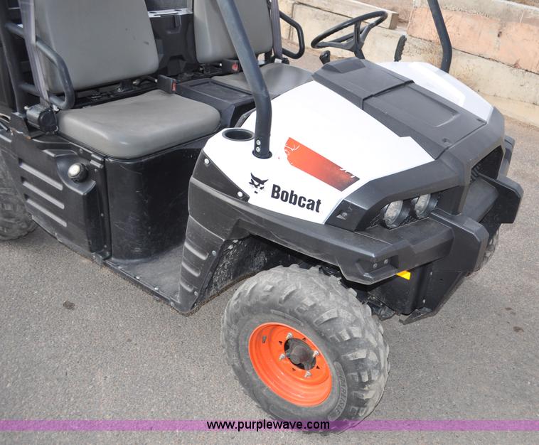 image for item G7085 2011 Bobcat 3200 utility vehicle