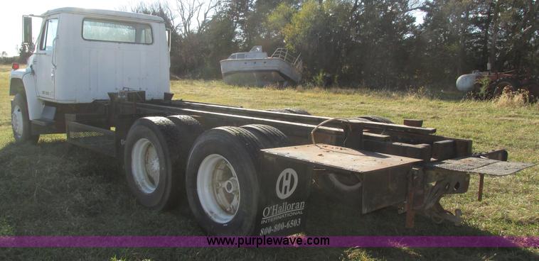 image for item H1018 1984 International 1954 cab and chassis