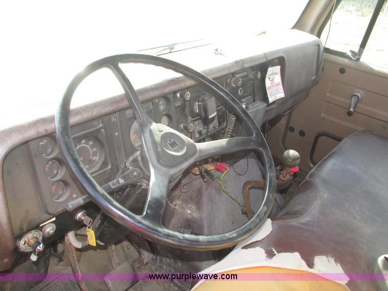 image for item H1018 1984 International 1954 cab and chassis