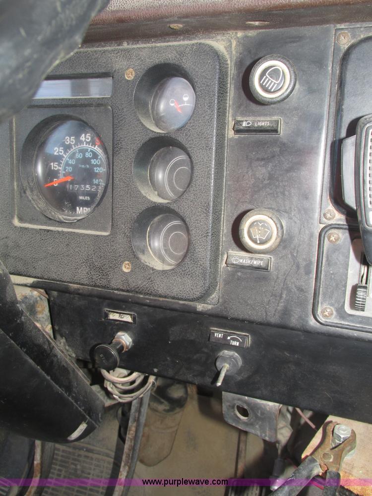 image for item H1018 1984 International 1954 cab and chassis