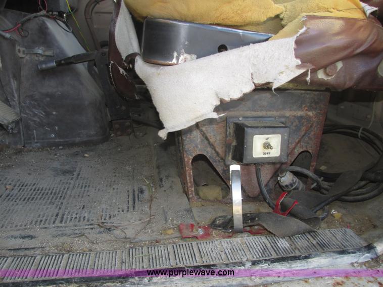 image for item H1018 1984 International 1954 cab and chassis