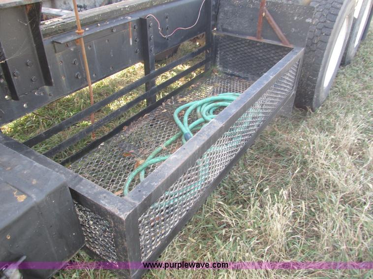 image for item H1018 1984 International 1954 cab and chassis