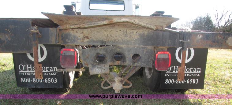 image for item H1018 1984 International 1954 cab and chassis