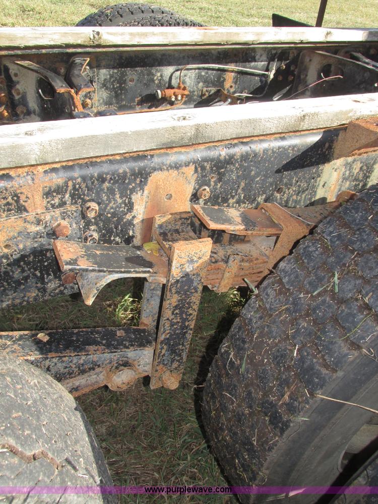 image for item H1018 1984 International 1954 cab and chassis