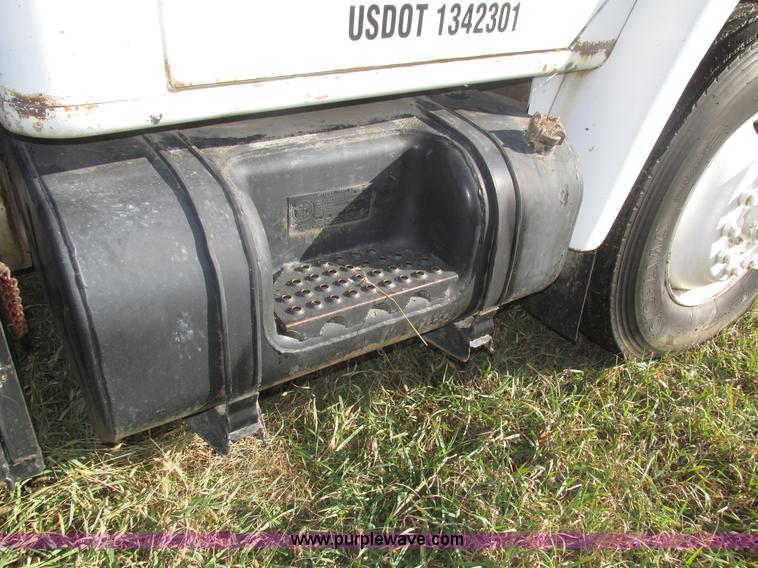 image for item H1018 1984 International 1954 cab and chassis