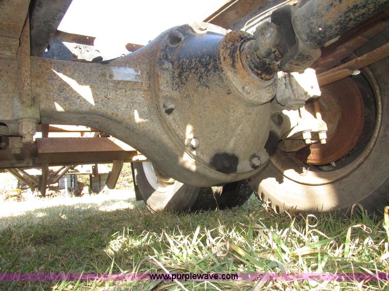 image for item H1018 1984 International 1954 cab and chassis