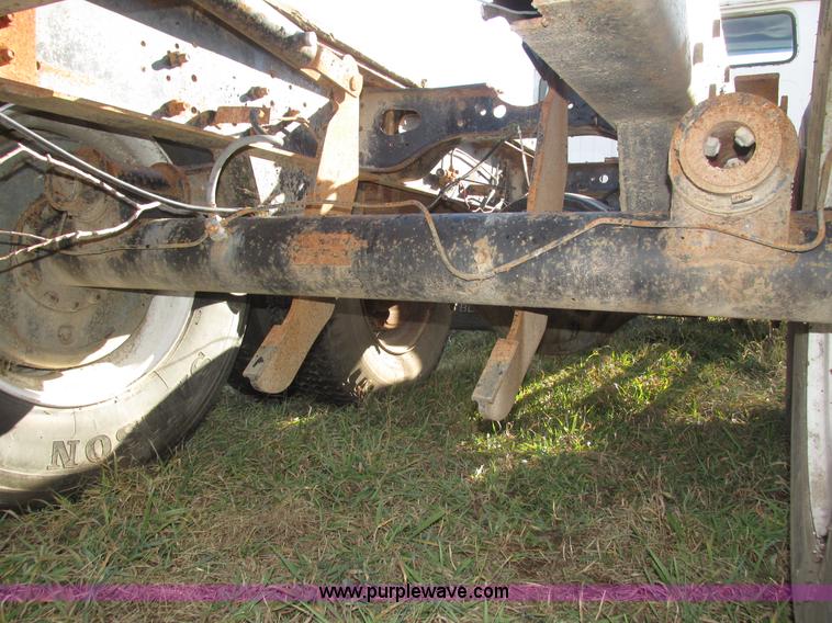 image for item H1018 1984 International 1954 cab and chassis