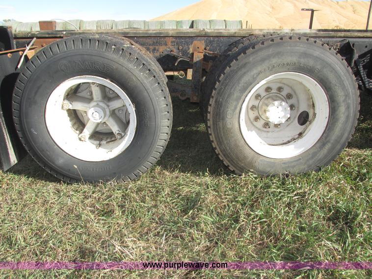 image for item H1018 1984 International 1954 cab and chassis