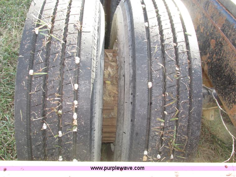 image for item H1018 1984 International 1954 cab and chassis