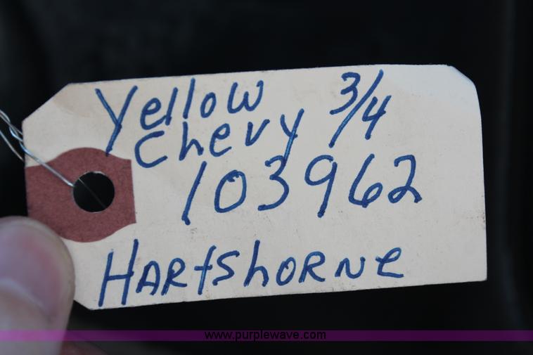 image for item H8084 2006 Chevrolet Silverado 2500HD pickup truck