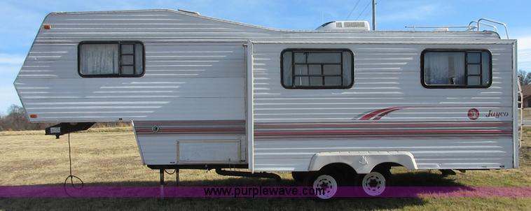 image for item I1829 1995 Jayco 263RK Eagle Series travel trailer