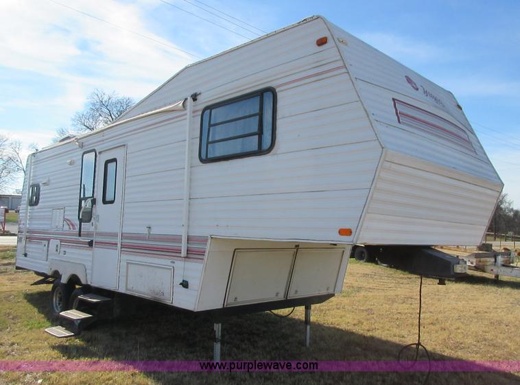 image for item I1829 1995 Jayco 263RK Eagle Series travel trailer