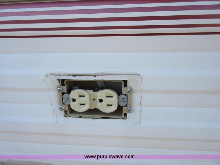 image for item I1829 1995 Jayco 263RK Eagle Series travel trailer