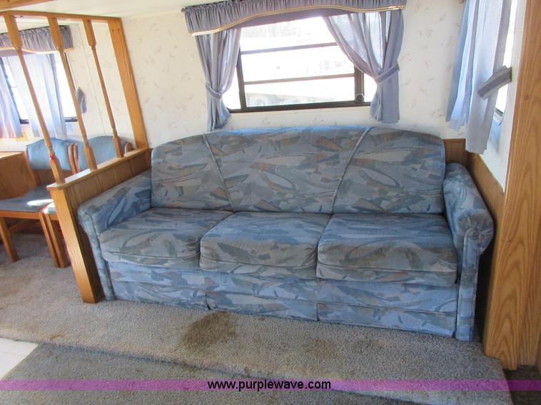 image for item I1829 1995 Jayco 263RK Eagle Series travel trailer