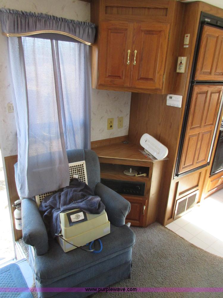 image for item I1829 1995 Jayco 263RK Eagle Series travel trailer