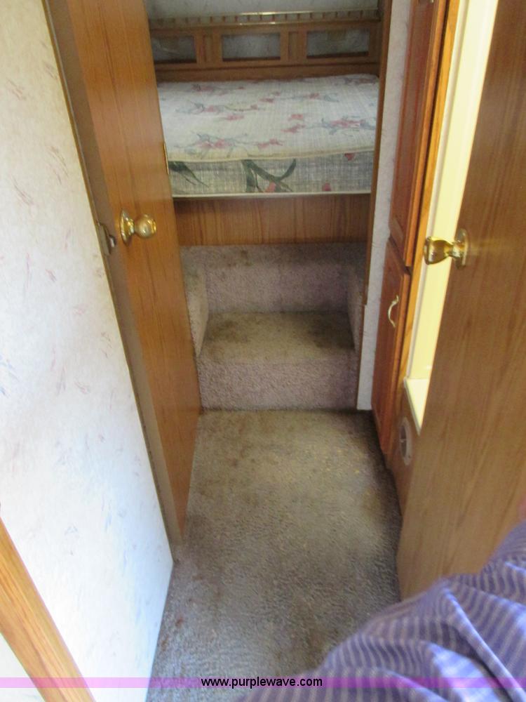 image for item I1829 1995 Jayco 263RK Eagle Series travel trailer