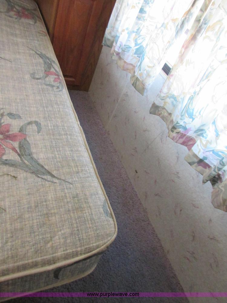 image for item I1829 1995 Jayco 263RK Eagle Series travel trailer