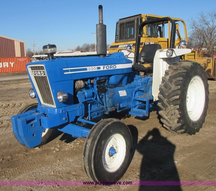 image for item I1833 1988 Ford 5900 tractor