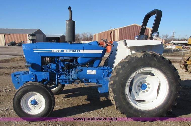 image for item I1833 1988 Ford 5900 tractor