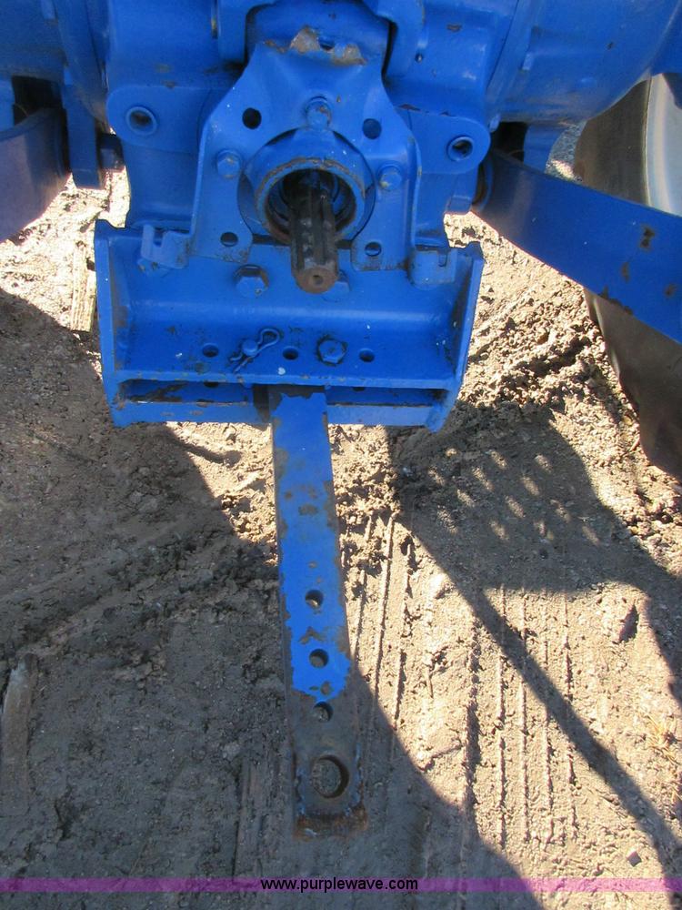 image for item I1833 1988 Ford 5900 tractor