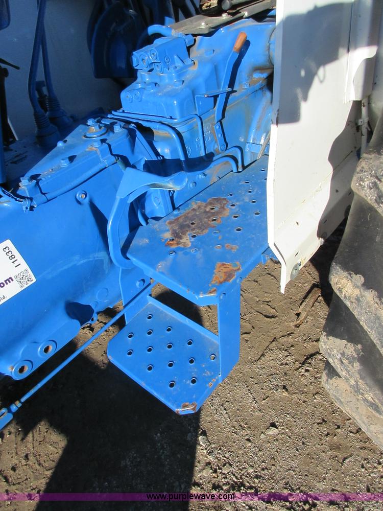 image for item I1833 1988 Ford 5900 tractor