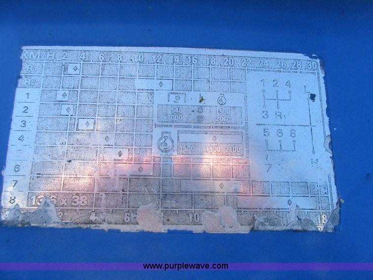 image for item I1833 1988 Ford 5900 tractor