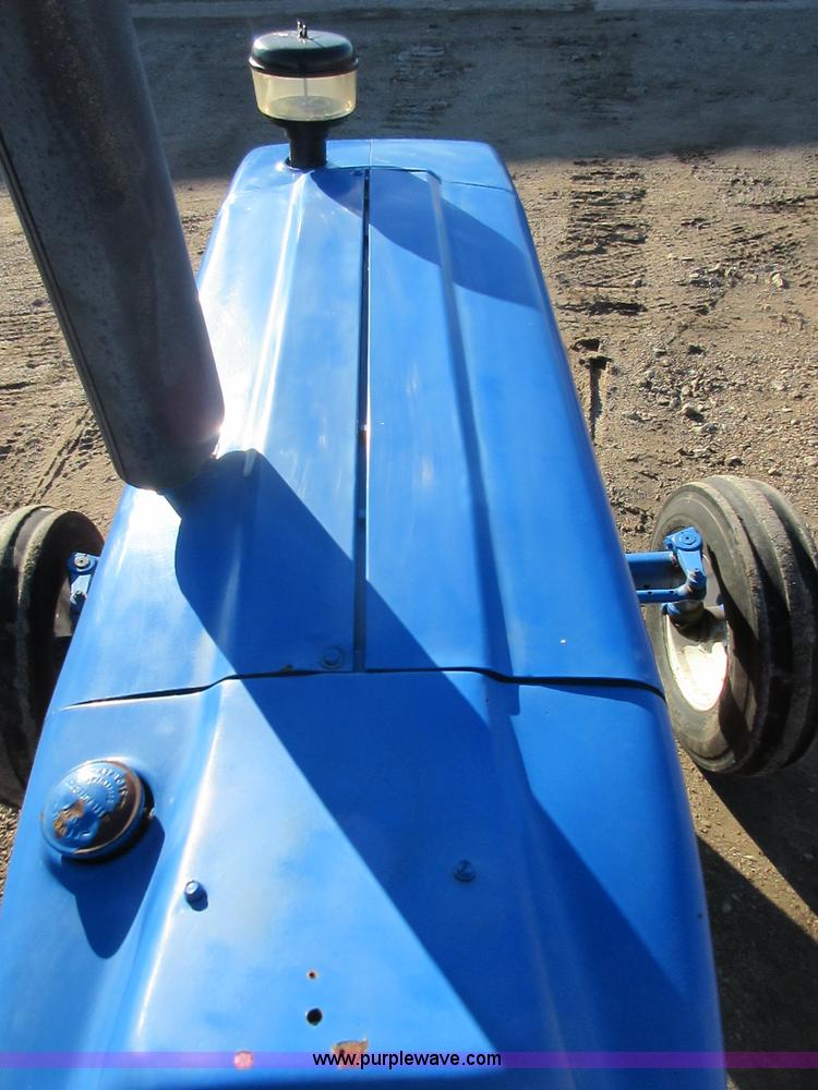 image for item I1833 1988 Ford 5900 tractor