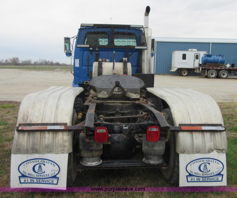 image for item I1835 2000 Sterling L9500 semi truck