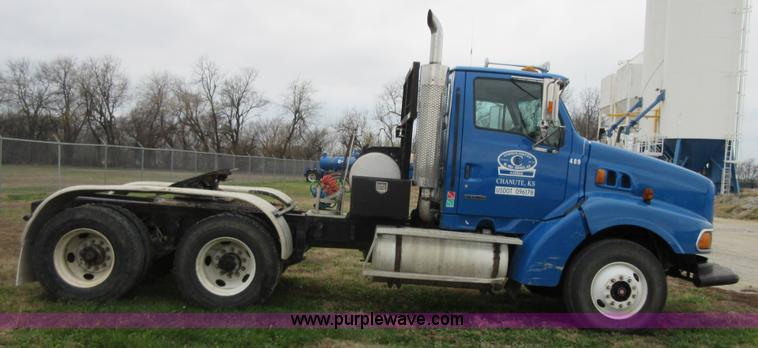 image for item I1835 2000 Sterling L9500 semi truck