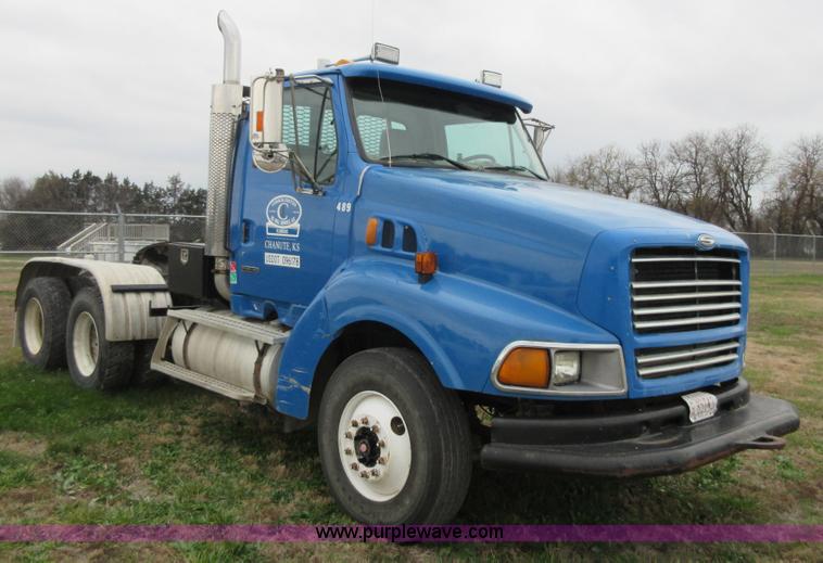 image for item I1835 2000 Sterling L9500 semi truck