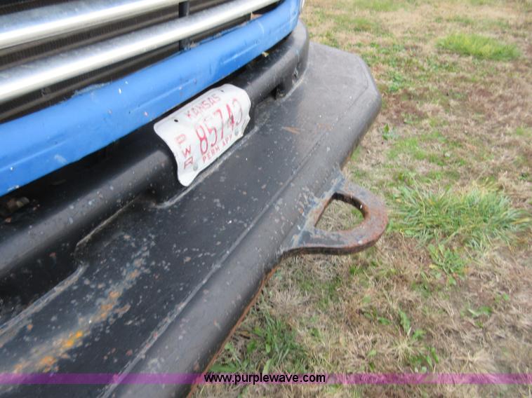 image for item I1835 2000 Sterling L9500 semi truck