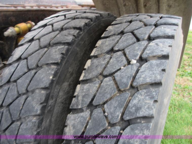 image for item I1835 2000 Sterling L9500 semi truck